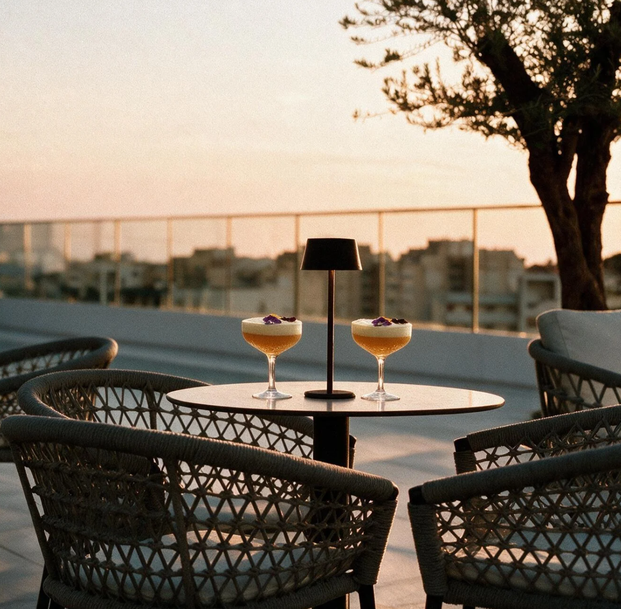 Ambiente y bebidas en Boga Sky Bar